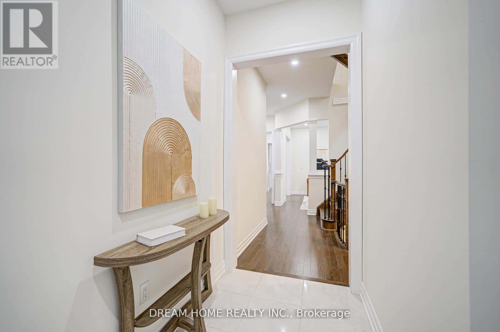 113 BETELHO CIRCLE — Aurora (Bayview Southeast), Ontario - Photo 3 of 32