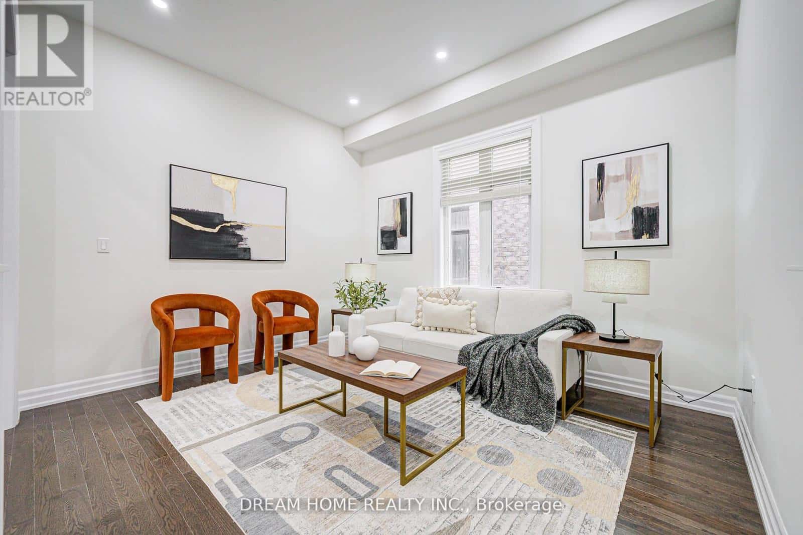 113 BETELHO CIRCLE — Aurora (Bayview Southeast), Ontario - Photo 4 of 32