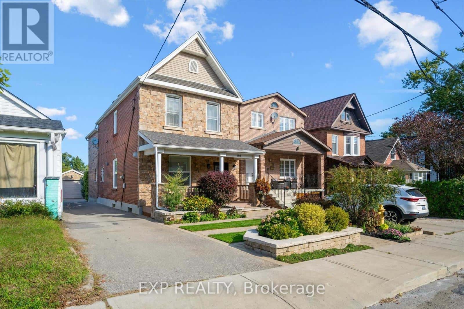 108 BARKER AVENUE — Toronto (Danforth Village-East York), Ontario - Photo 2 of 45