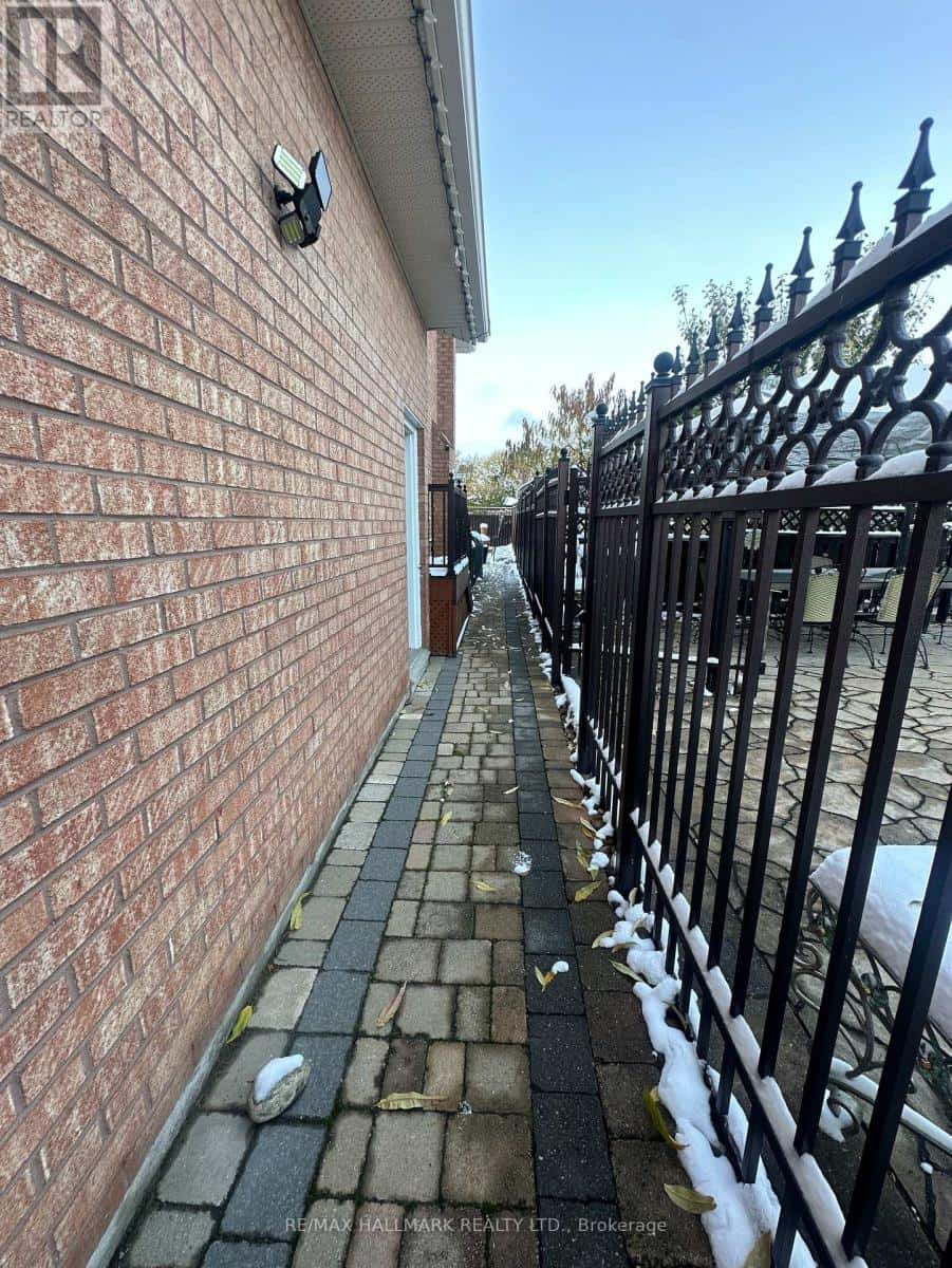 BSMT - 190 FALSTAFF AVENUE — Toronto (Rustic), Ontario - Photo 2 of 29