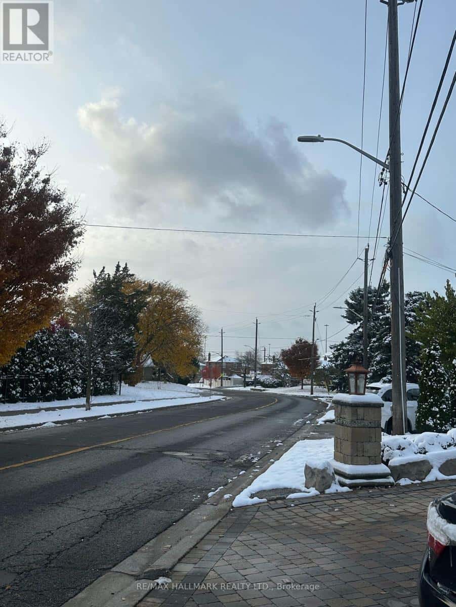 BSMT - 190 FALSTAFF AVENUE — Toronto (Rustic), Ontario - Photo 4 of 29