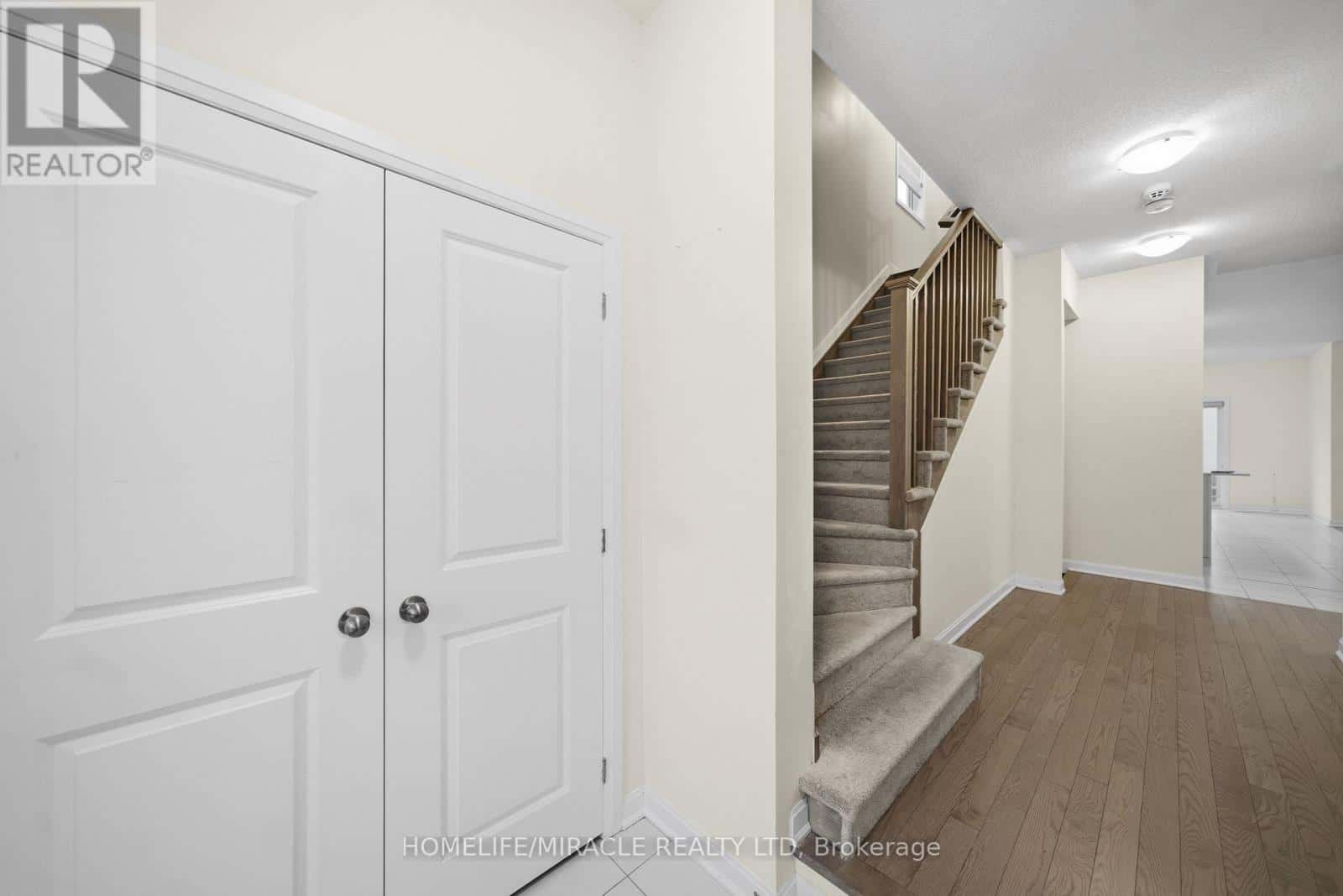 107 OAKMONT DRIVE — Loyalist (Bath), Ontario - Photo 5 of 31