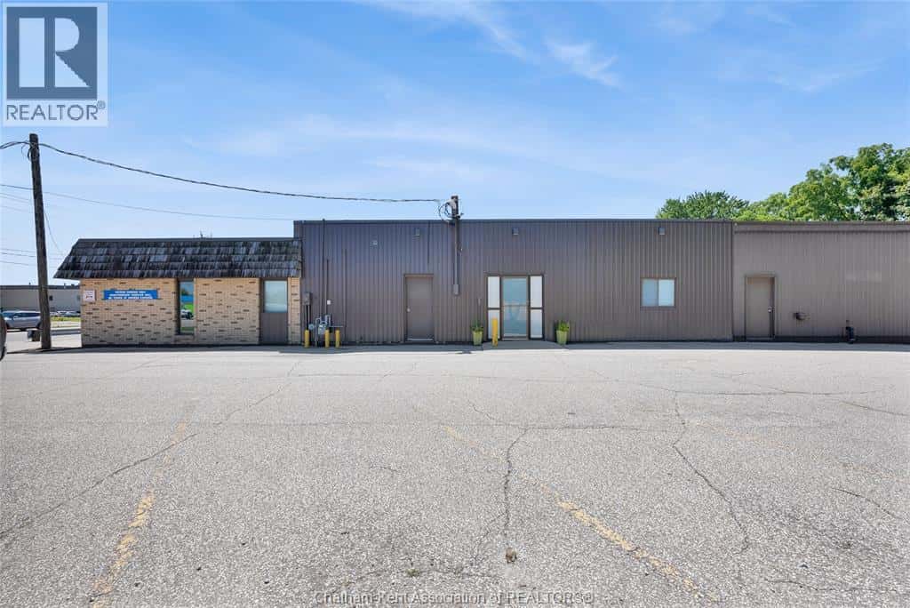 21 Arnold STREET Unit# 2 — Wallaceburg, Ontario - Photo 5 of 29