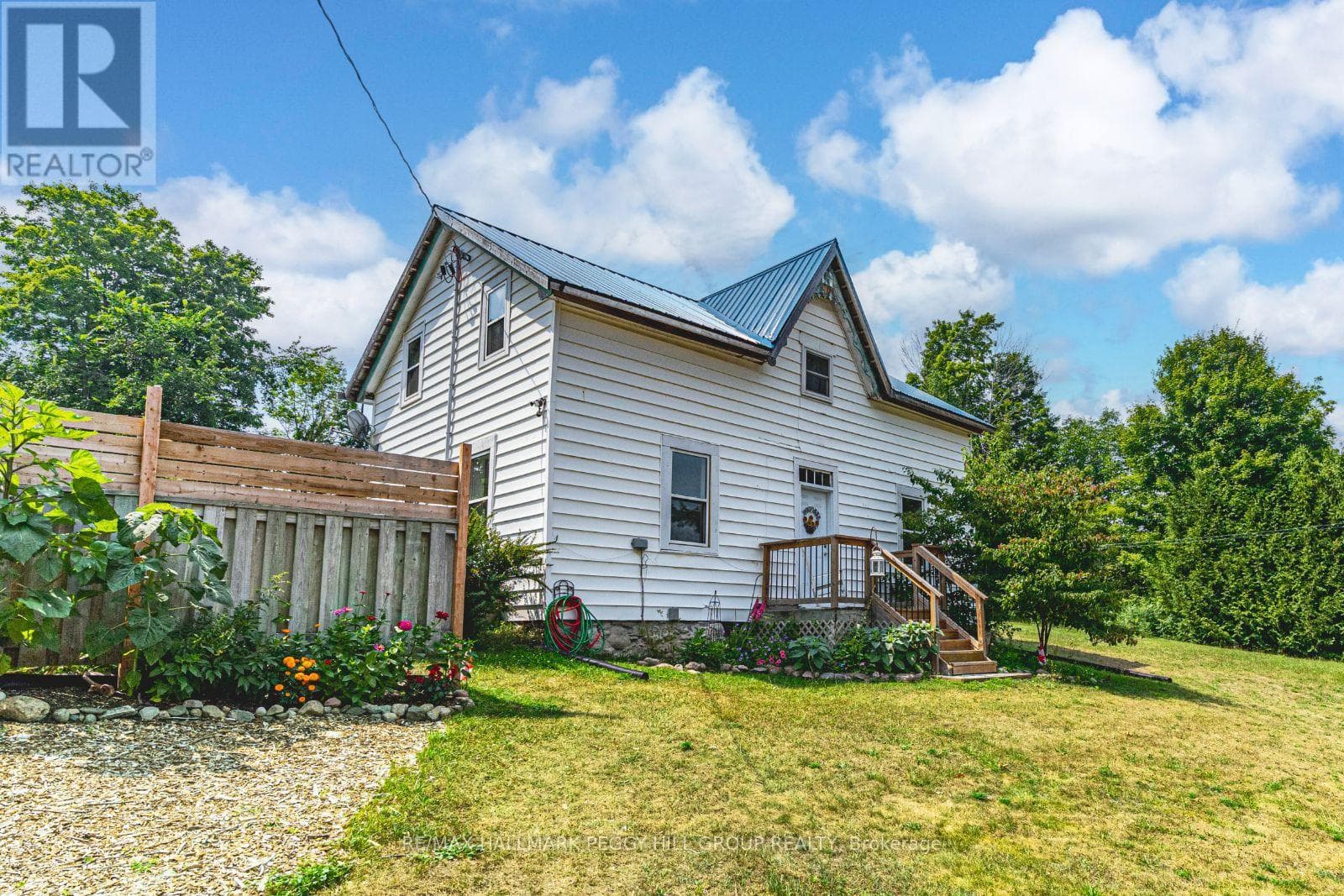 4396 PENETANGUISHENE ROAD — Springwater (Hillsdale), Ontario - Main photo