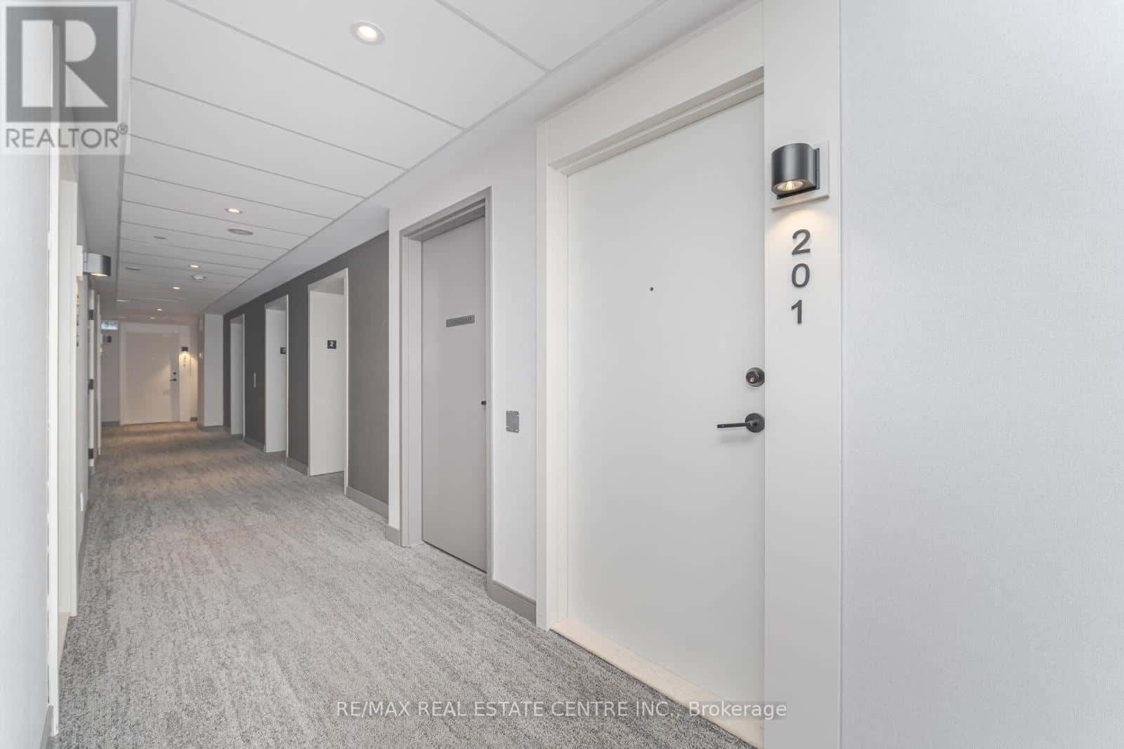 201 - 8010 DERRY ROAD — Milton (CO Coates), Ontario - Photo 5 of 37