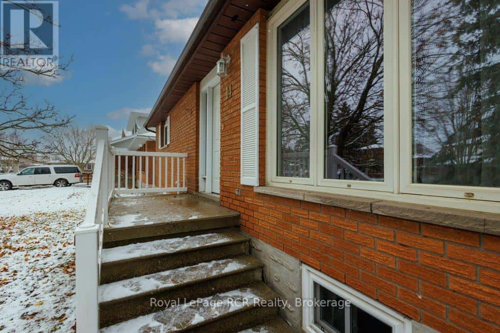 14 BELLEFIELD CRESCENT — Wellington North (Arthur), Ontario - Photo 5 of 27