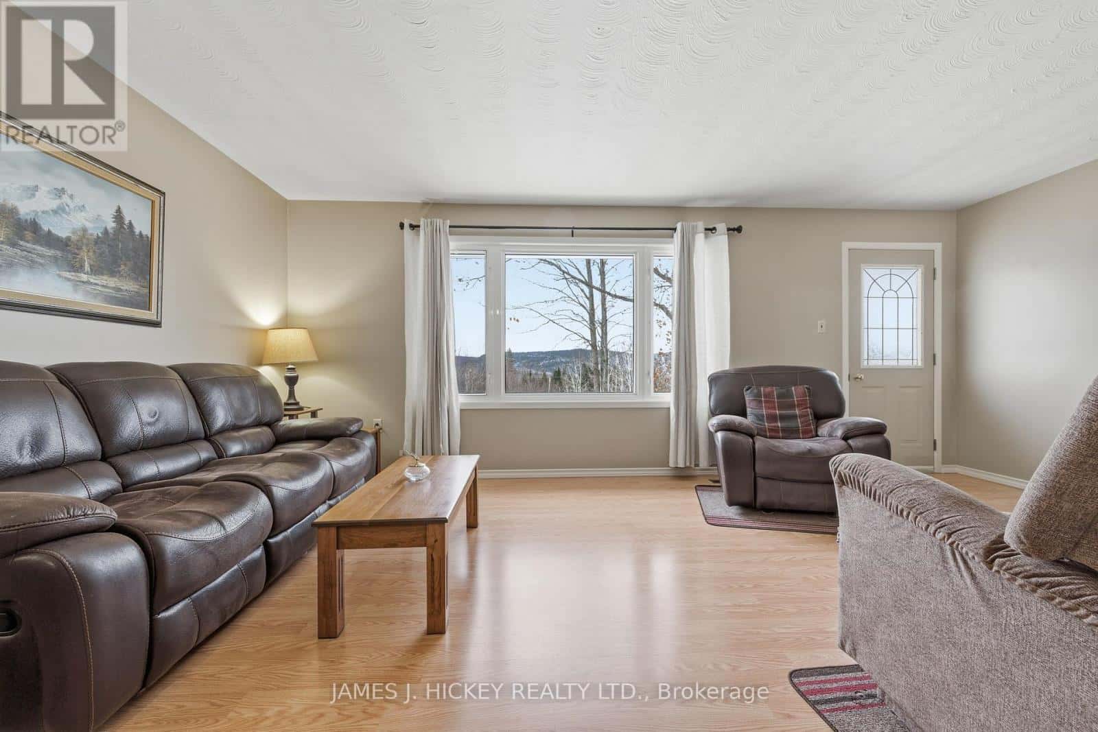 101 LANCE ROAD — Laurentian Hills, Ontario - Photo 2 of 39