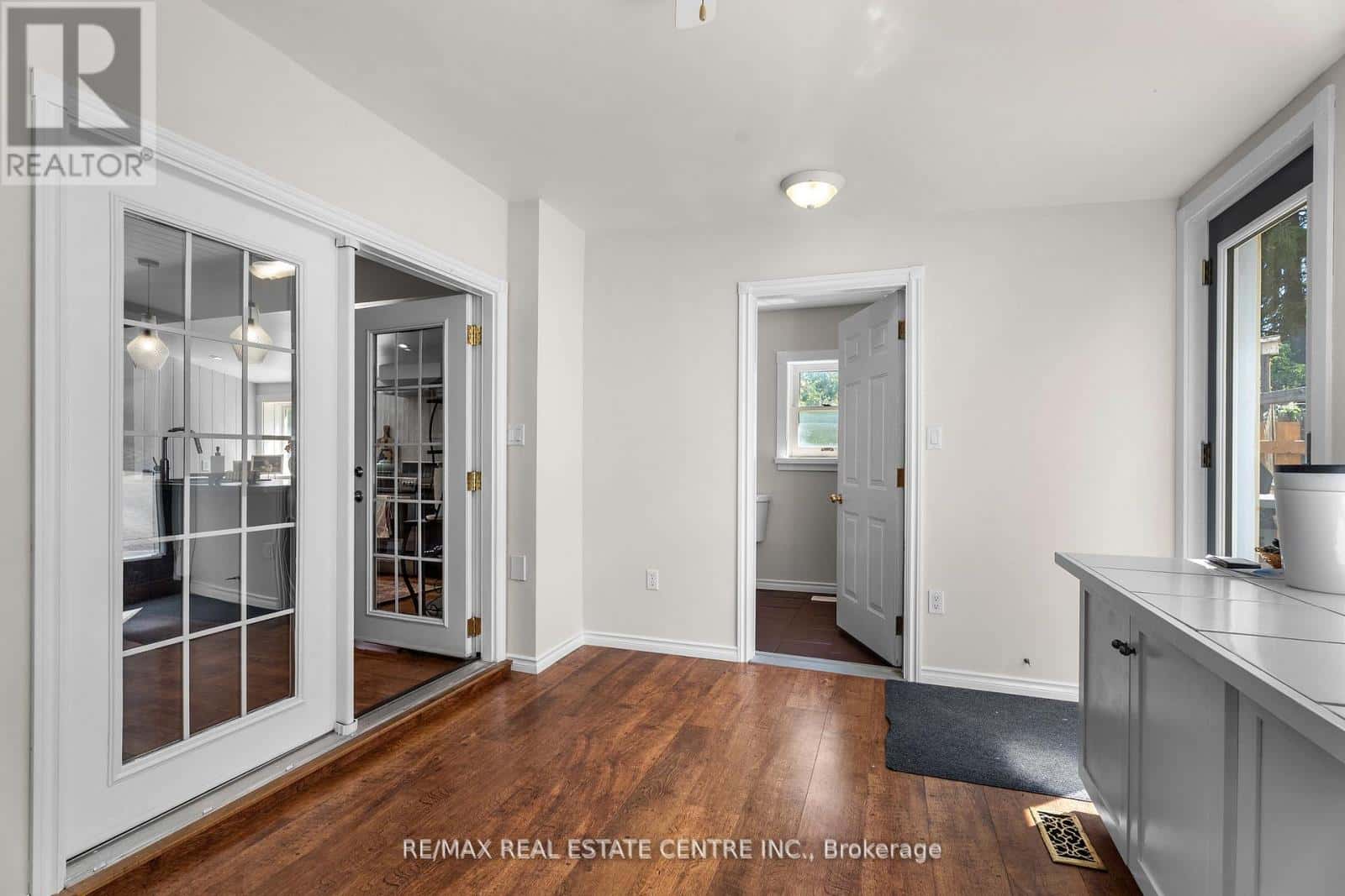 160 MAIN STREET — Melancthon, Ontario - Photo 4 of 46