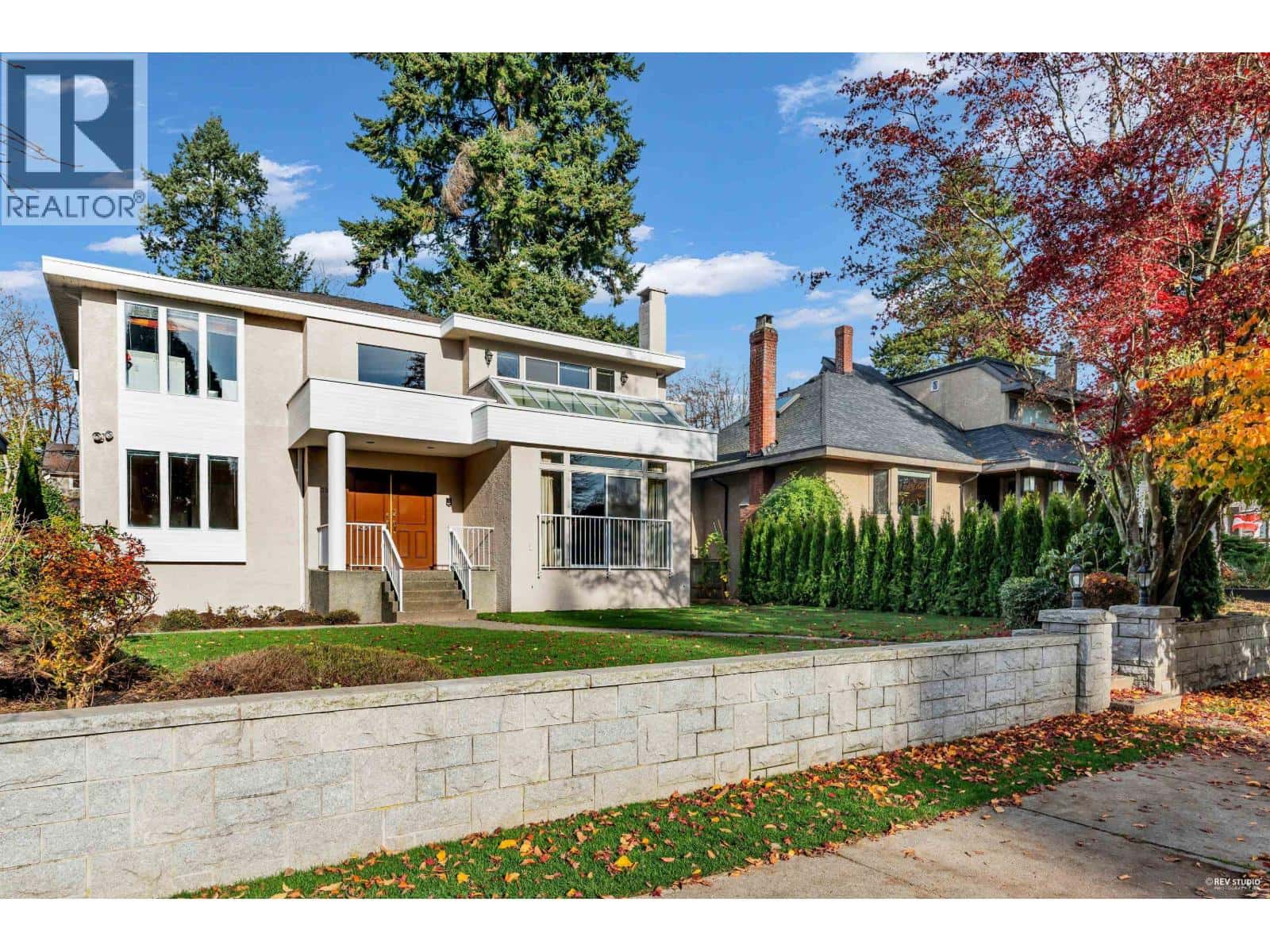 3979 W 33RD AVENUE — Vancouver, British Columbia - Photo 2 of 37