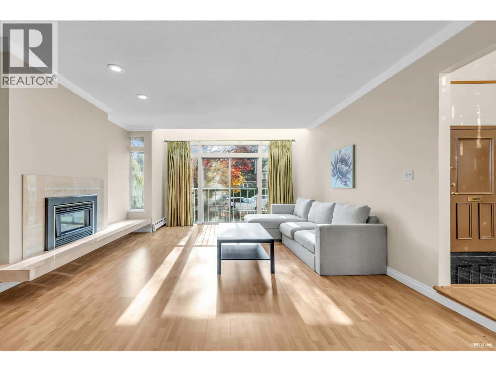 3979 W 33RD AVENUE — Vancouver, British Columbia - Photo 5 of 37