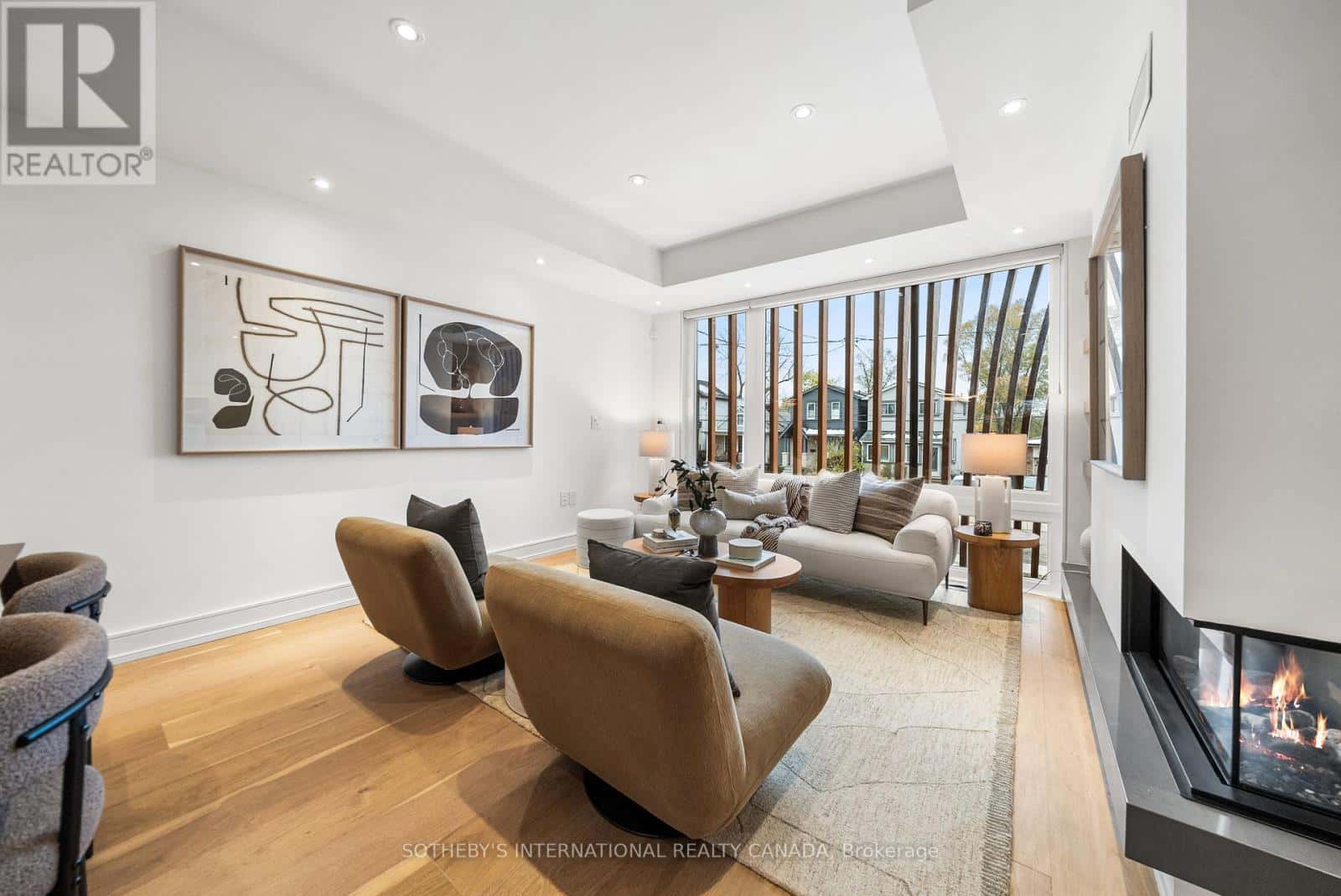 83 VIRGINIA AVENUE — Toronto (Danforth Village-East York), Ontario - Photo 3 of 46