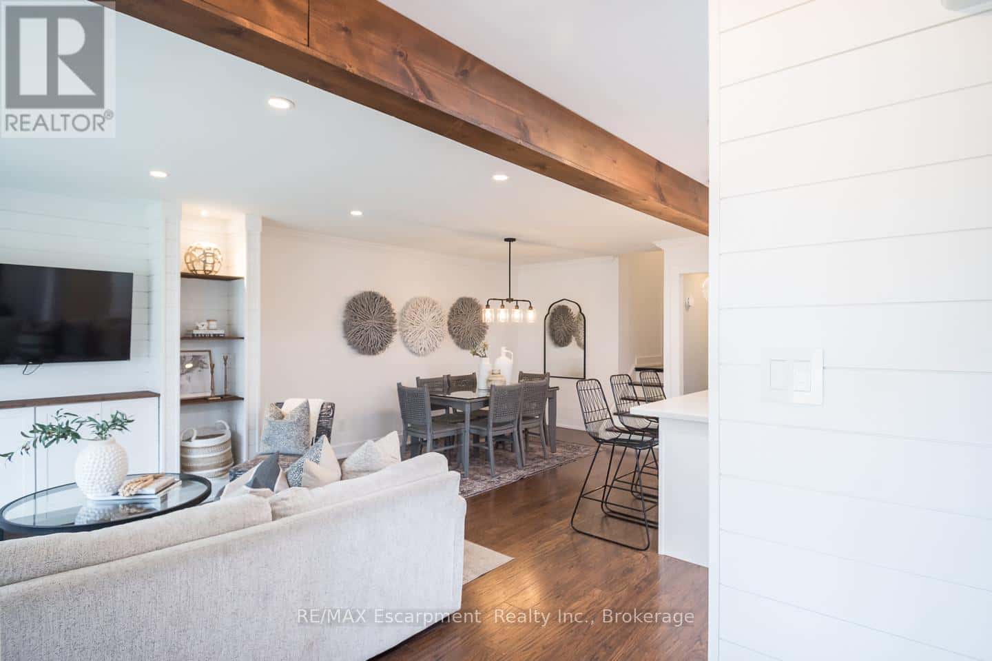 1346 COLONSAY DRIVE — Burlington (Mountainside), Ontario - Photo 4 of 34