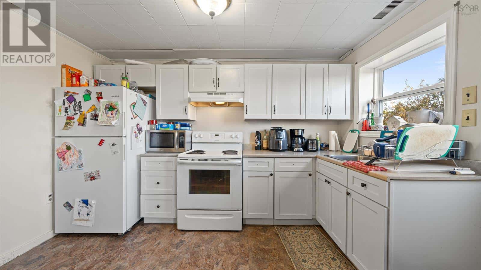 36 Shore Road — West Chezzetcook, Nova Scotia - Photo 4 of 35