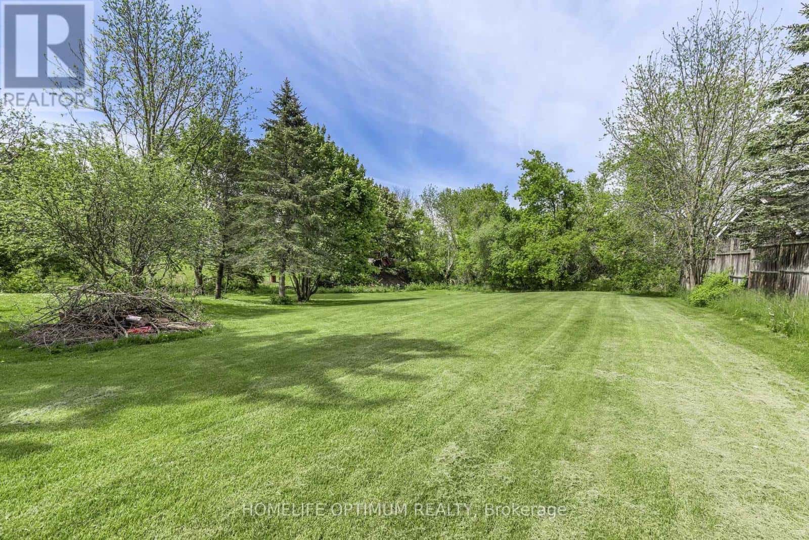 209 BARRIE STREET — Essa (Thornton), Ontario - Photo 3 of 25