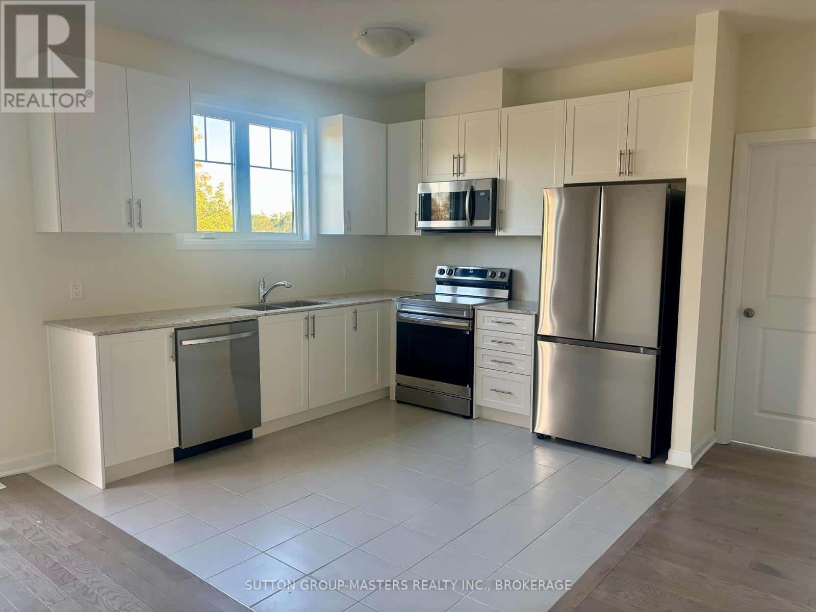 46 OAKMONT DRIVE — Loyalist (Bath), Ontario - Photo 4 of 47