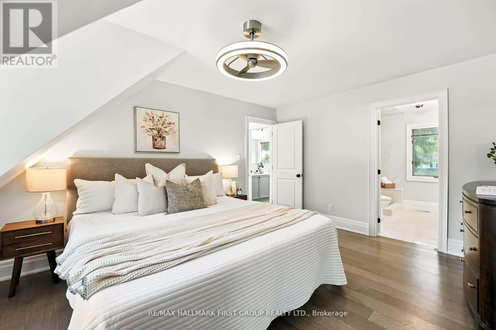 47 SHERWOOD ROAD E — Ajax (Central West), Ontario - Photo 2 of 39