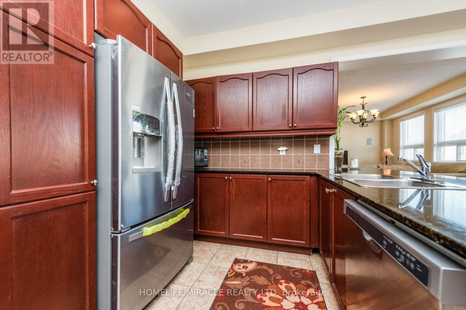 8 SOLWAY CRESCENT — Ajax (Northeast Ajax), Ontario - Main photo