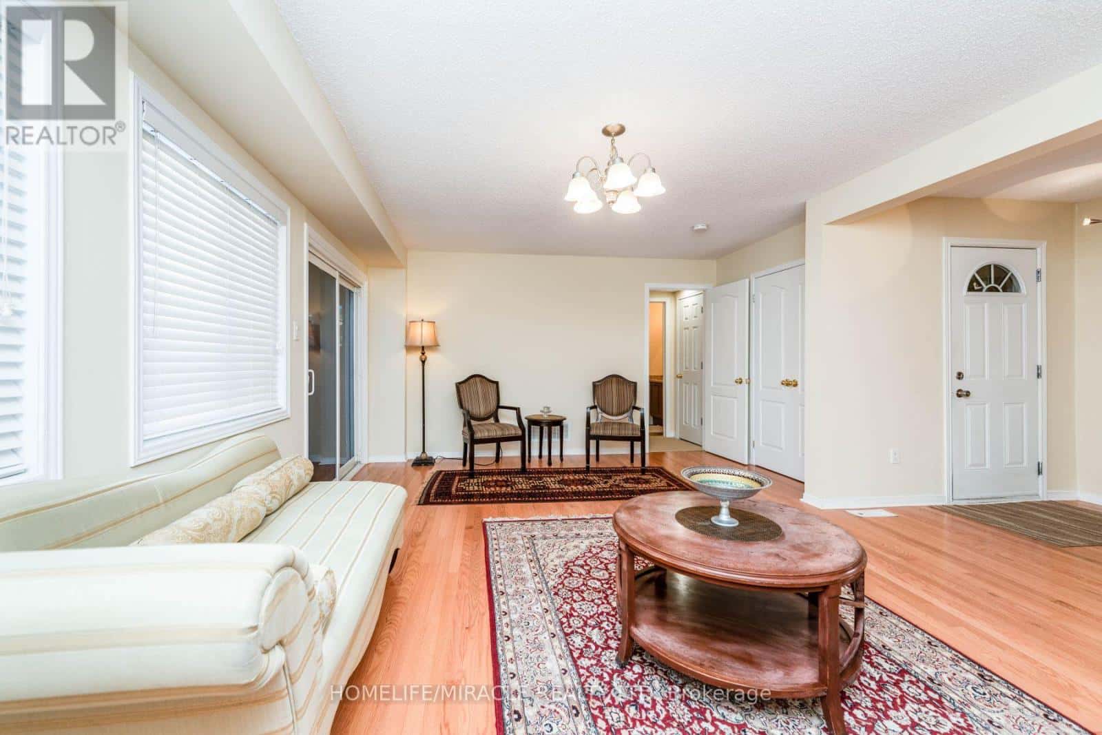 8 SOLWAY CRESCENT — Ajax (Northeast Ajax), Ontario - Photo 3 of 50