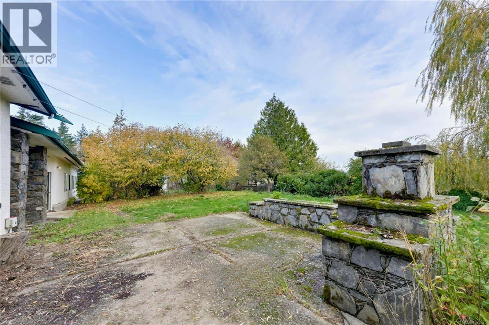 4203 Leeron Pl — Metchosin, British Columbia - Photo 5 of 96