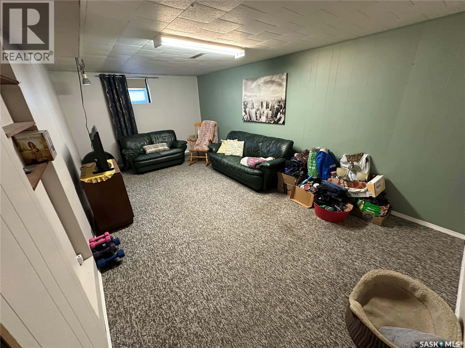 1019 8th STREET — Rosthern, Saskatchewan - Photo 2 of 37