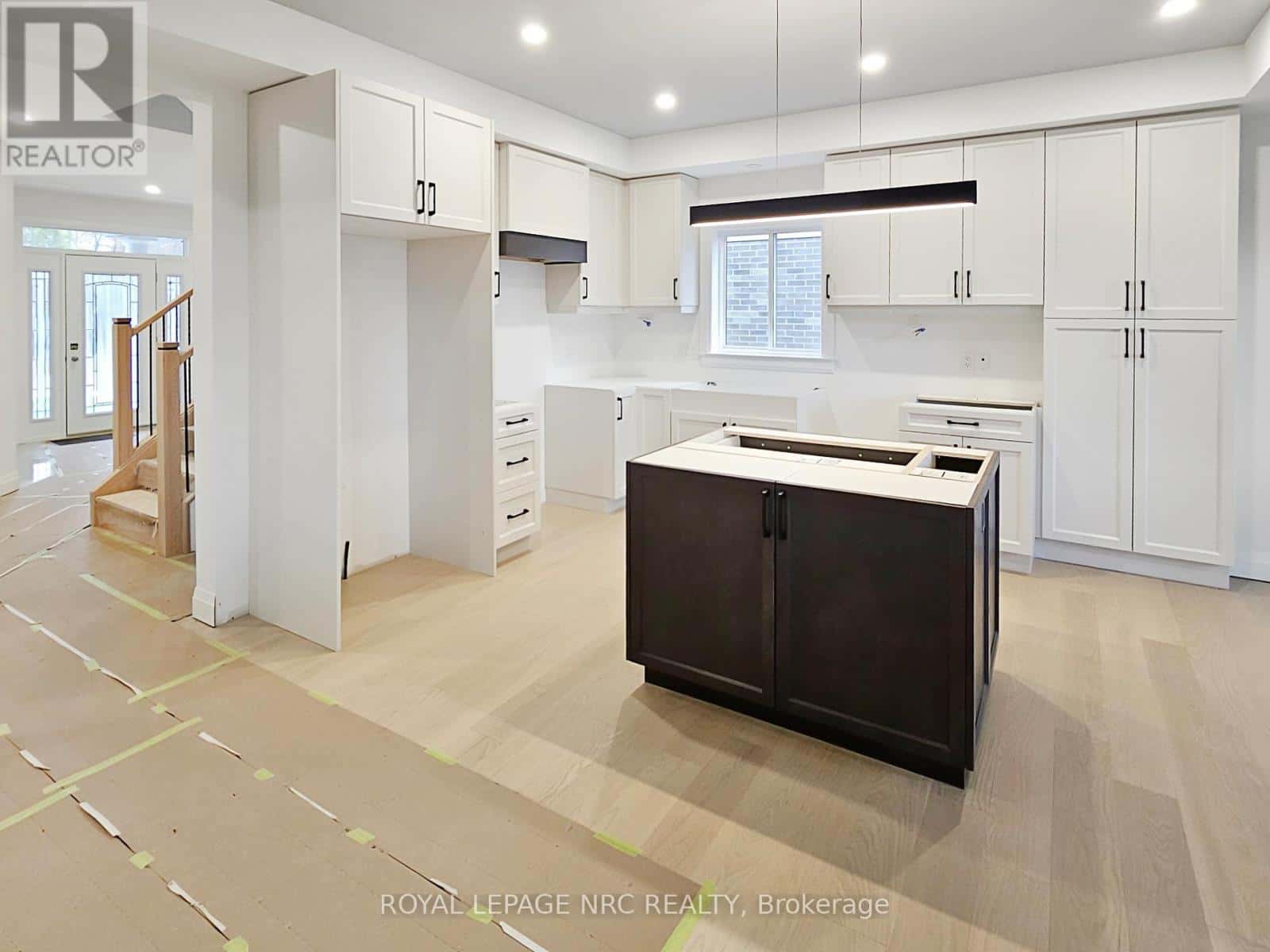 4705 LEE AVENUE — Niagara Falls (Ascot), Ontario - Photo 4 of 14