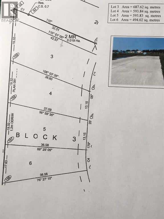 7 Cherry Lane SE — Three Hills, Alberta - Photo 4 of 5