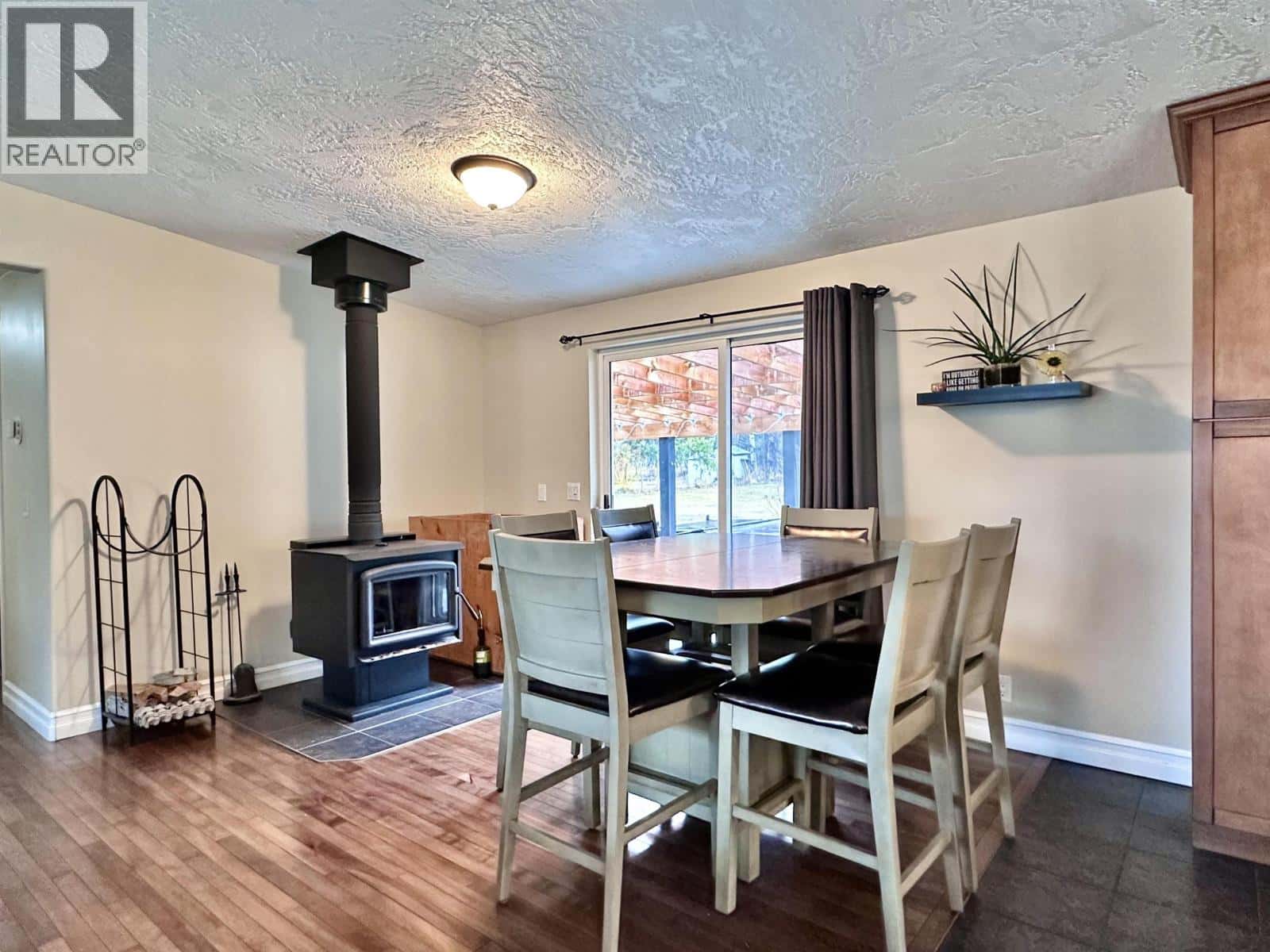 820 BEAVEN CRESCENT — Valemount, British Columbia - Photo 5 of 21