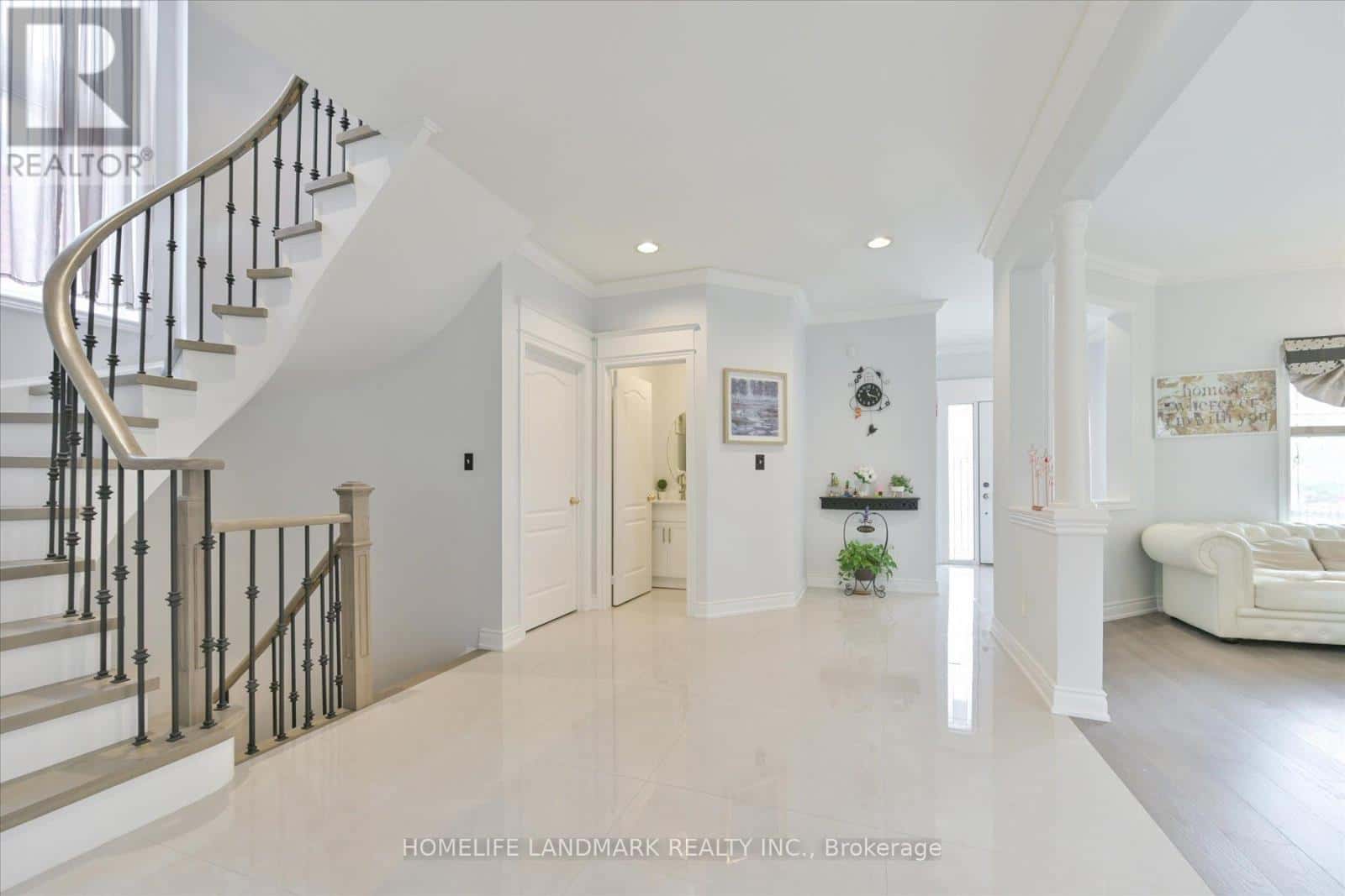 M & 2ND - 230 DEVONSLEIGH BOULEVARD — Richmond Hill (Devonsleigh), Ontario - Photo 5 of 38