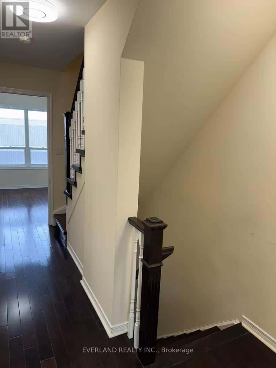 30 FAITHFUL WAY — Markham (Milliken Mills East), Ontario - Photo 5 of 8