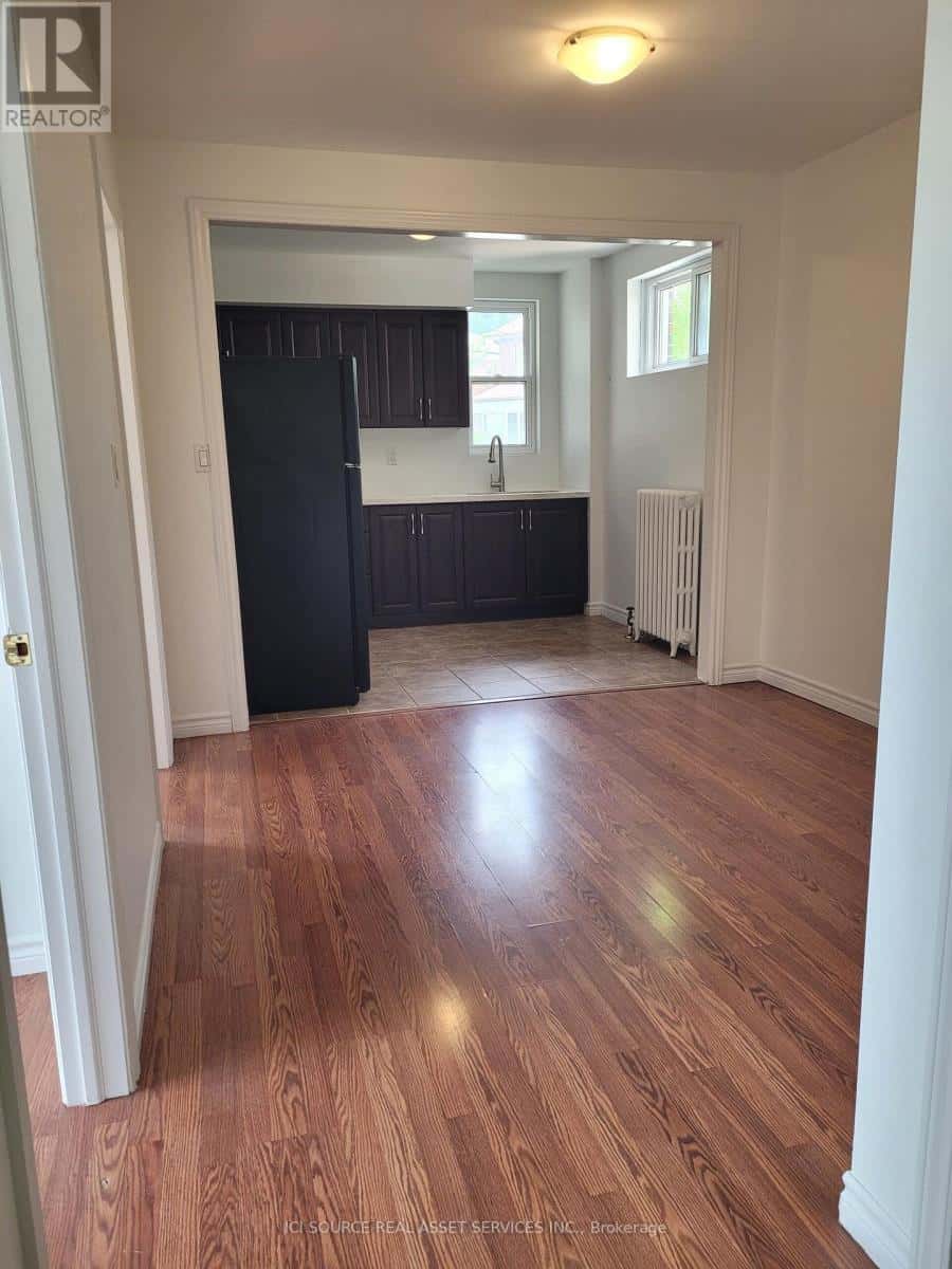 1 - 44 BARTONVILLE AVENUE W — Toronto (Mount Dennis), Ontario - Photo 2 of 10