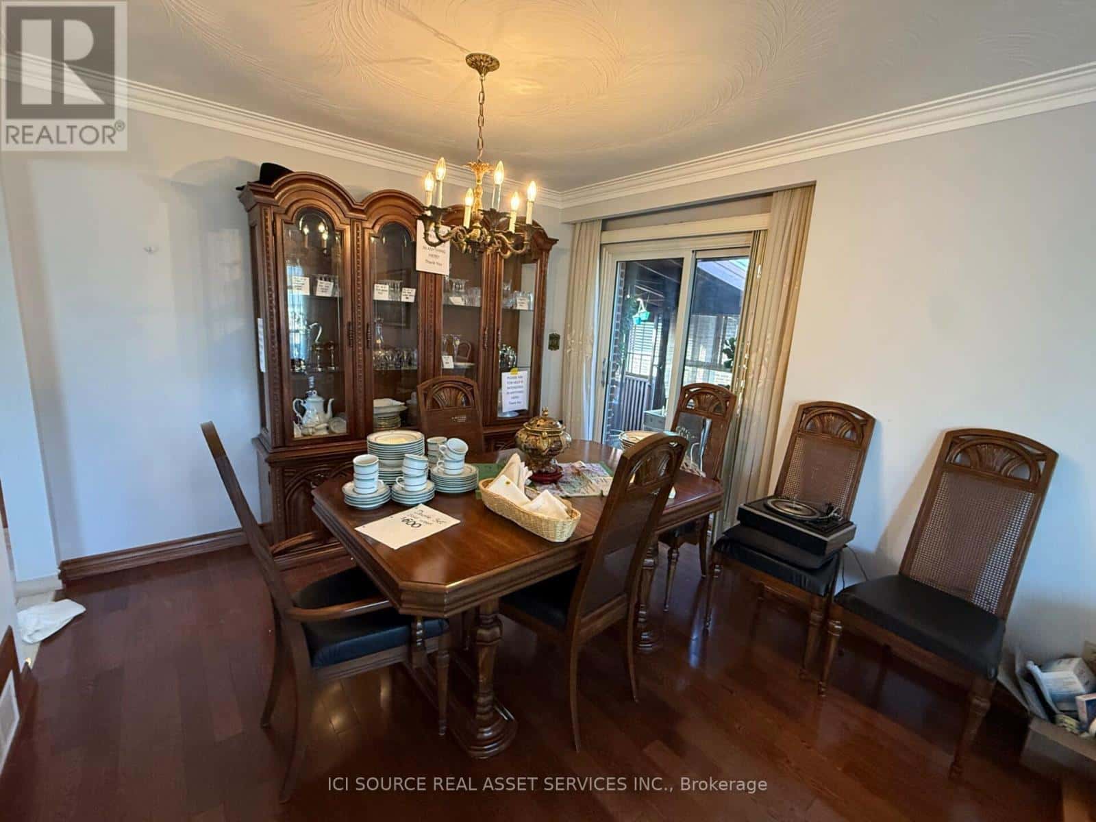 23 ALLADIN AVENUE — Toronto (Rustic), Ontario - Photo 5 of 13