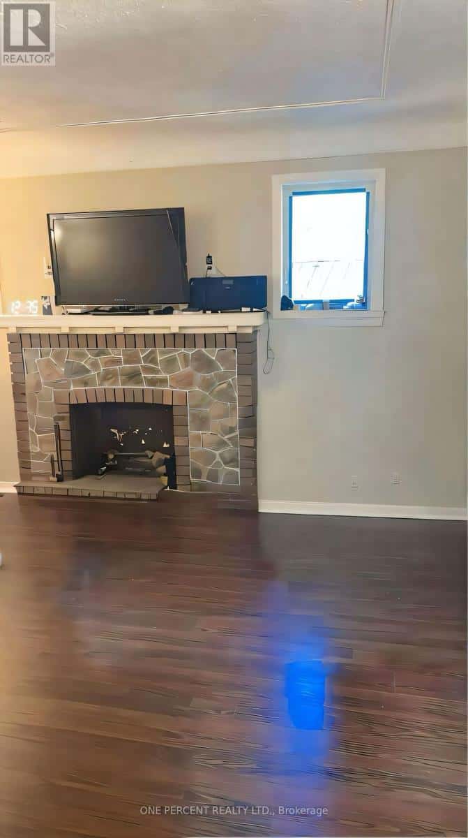 13 MOIR STREET — London North (North N), Ontario - Photo 4 of 17