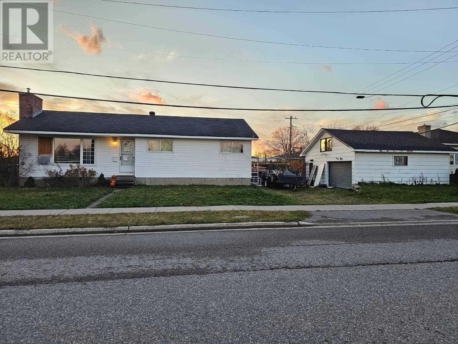 29 Pentagon BLVD — Sault Ste Marie, Ontario - Photo 3 of 3