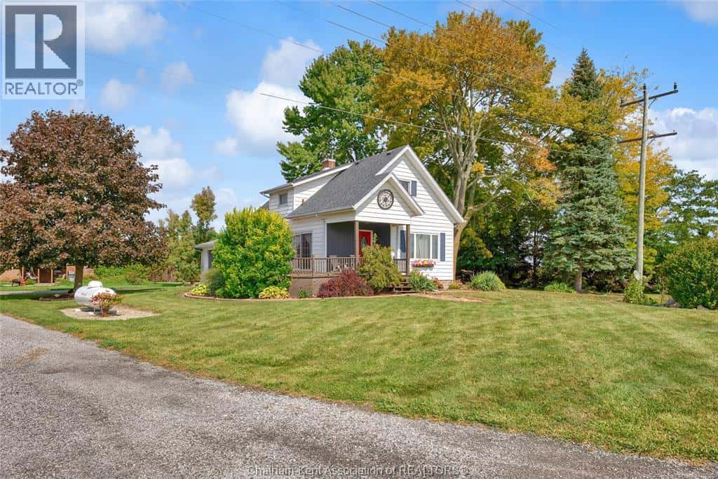 7703 Base Line ROAD — Wallaceburg, Ontario - Photo 3 of 50