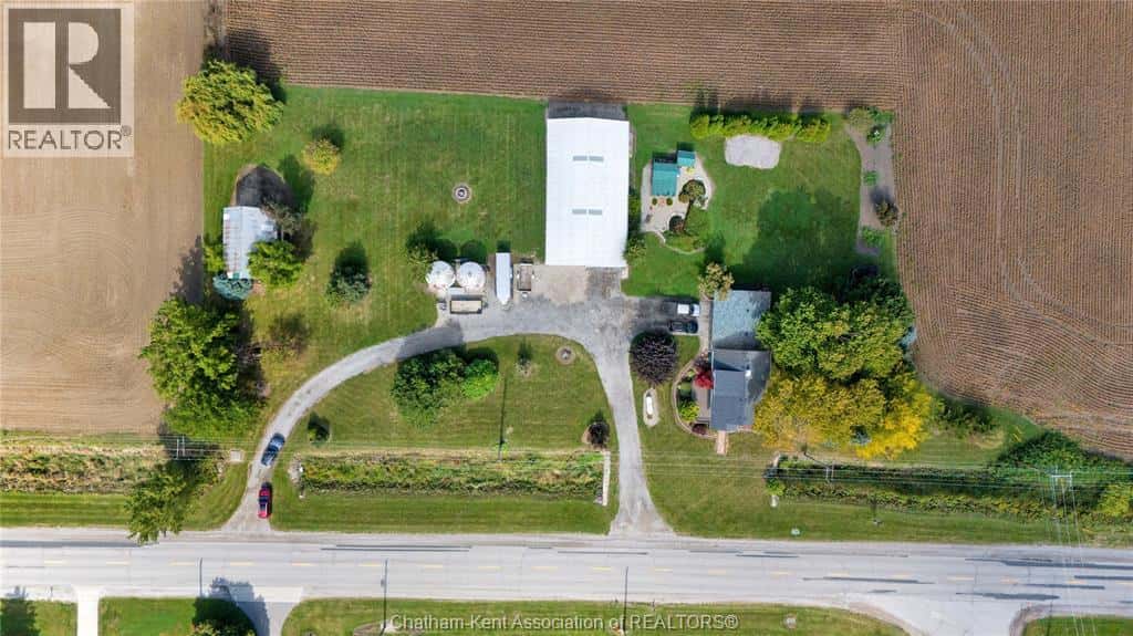 7703 Base Line ROAD — Wallaceburg, Ontario - Photo 4 of 50