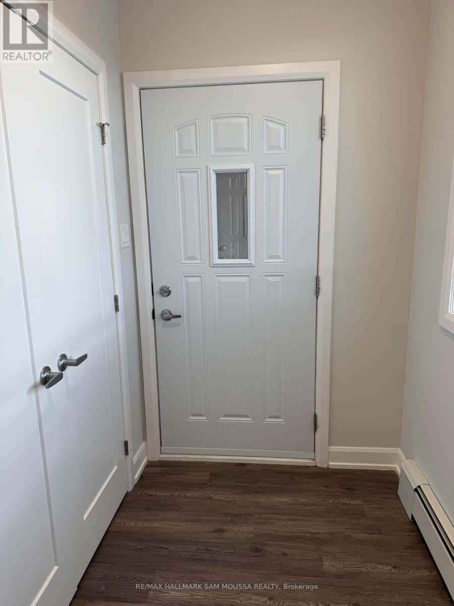 4 - 39 SENATORS GATE DRIVE — Perth, Ontario - Photo 2 of 16