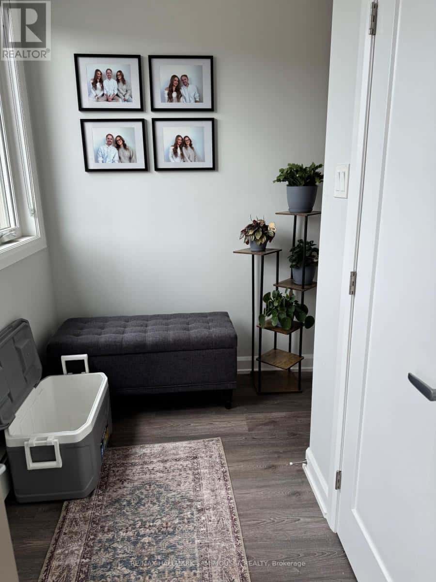 5 - 43 SENATORS GATE DRIVE — Perth, Ontario - Photo 3 of 15