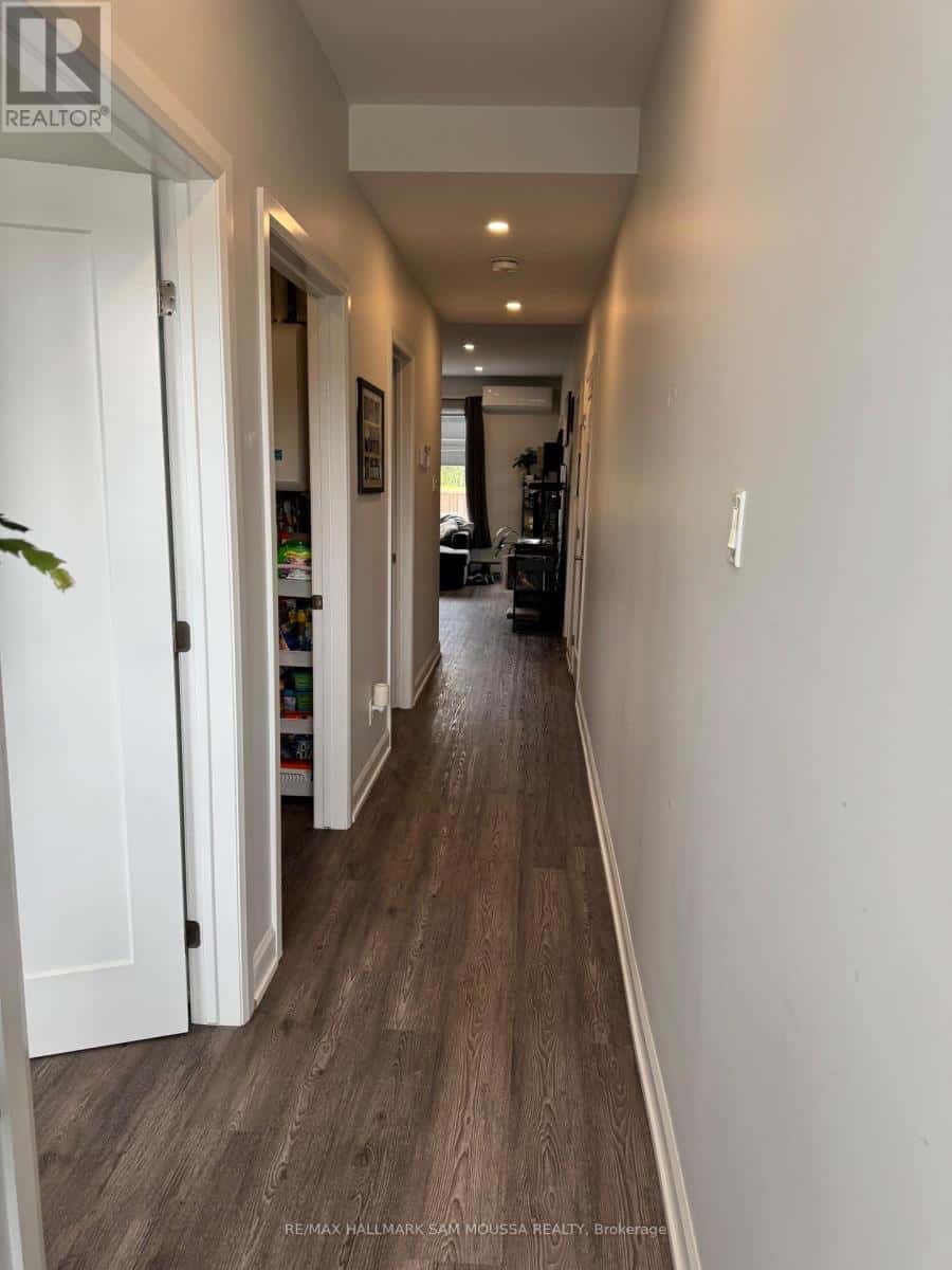 5 - 43 SENATORS GATE DRIVE — Perth, Ontario - Photo 4 of 15