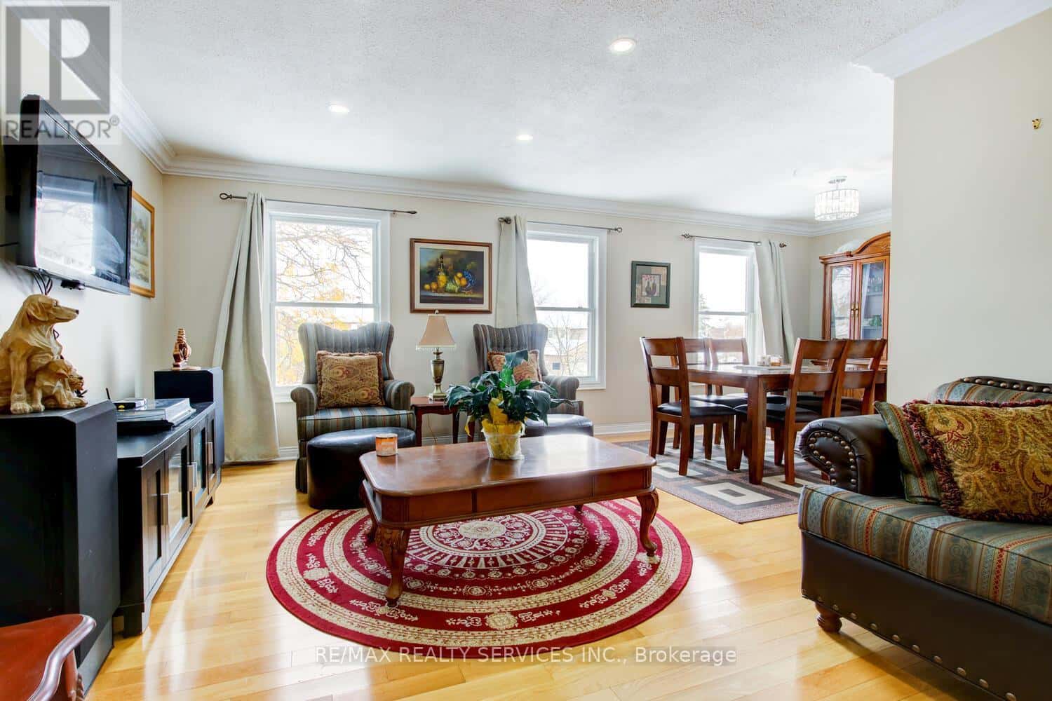 19 NUTMEG STREET — Brampton (Westgate), Ontario - Photo 4 of 50