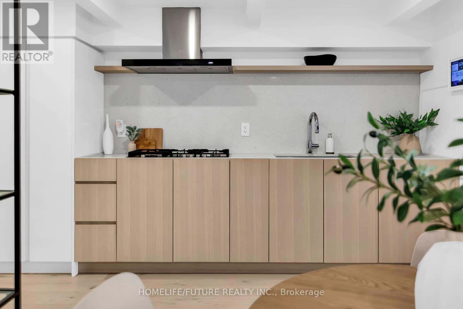 102 - 660 PAPE AVENUE — Toronto (North Riverdale), Ontario - Photo 5 of 13