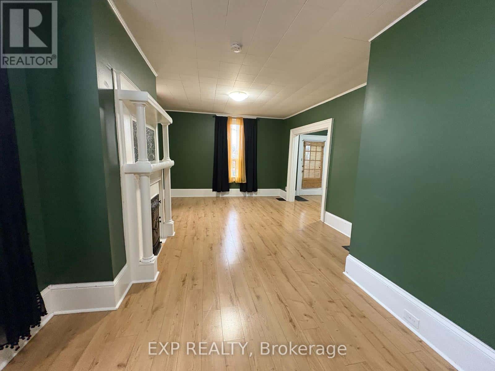 1 - 213 PROSPECT STREET — Newmarket (Gorham-College Manor), Ontario - Photo 5 of 26