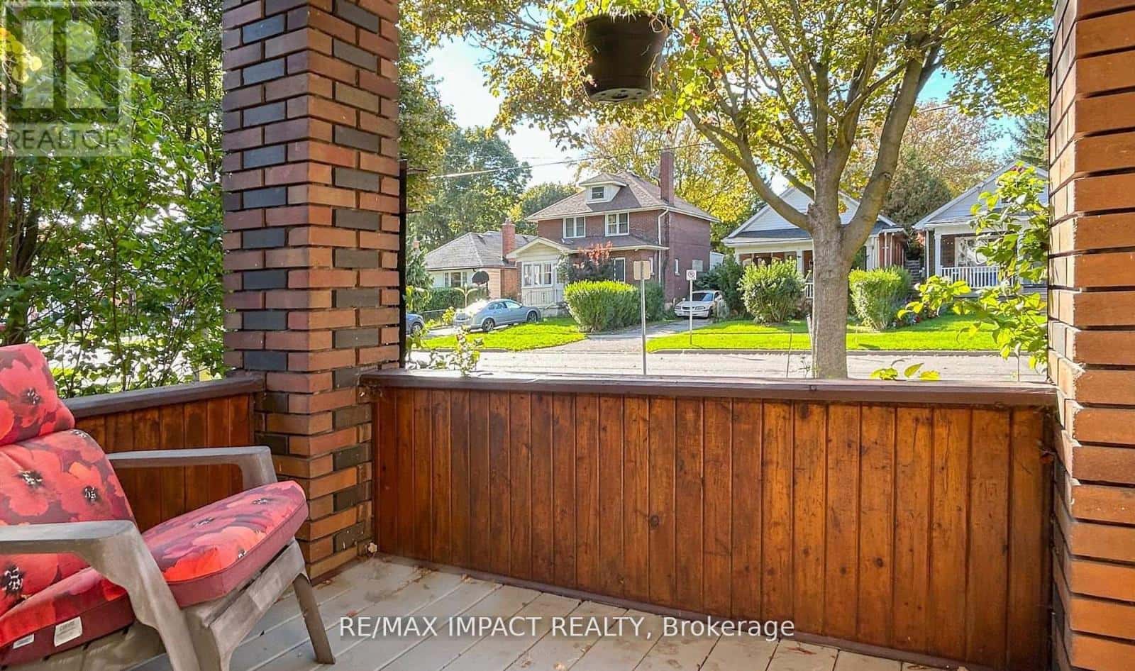 45 BURK STREET — Oshawa (Vanier), Ontario - Photo 2 of 37