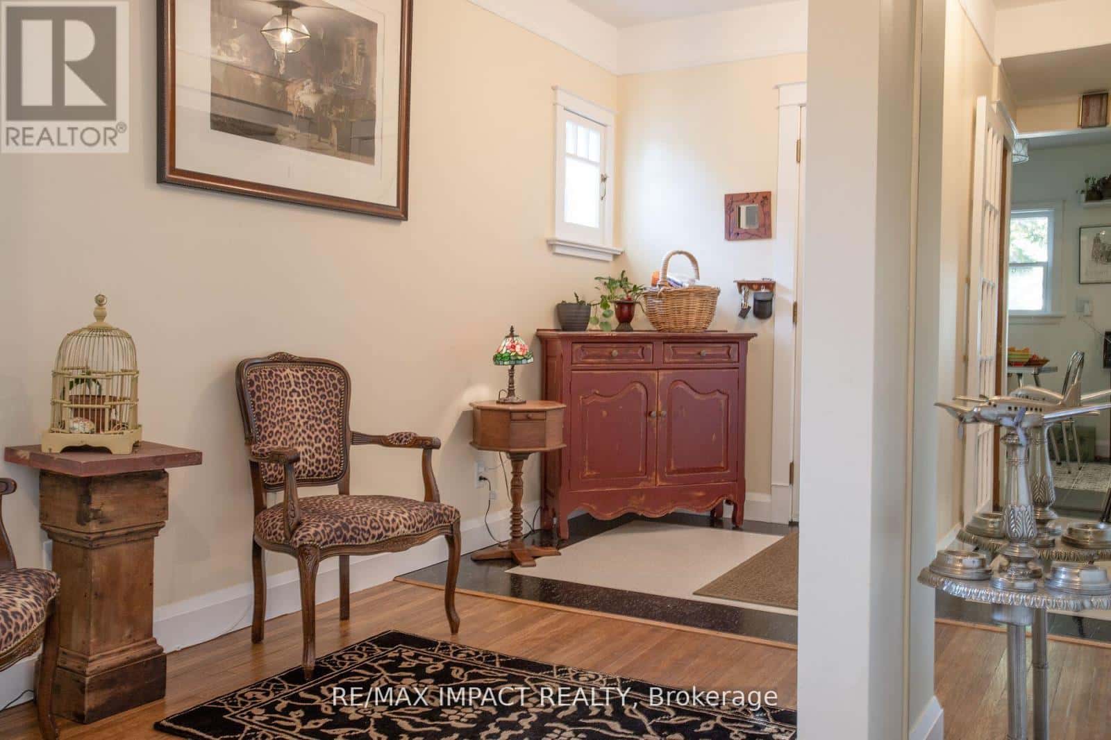 45 BURK STREET — Oshawa (Vanier), Ontario - Photo 4 of 37