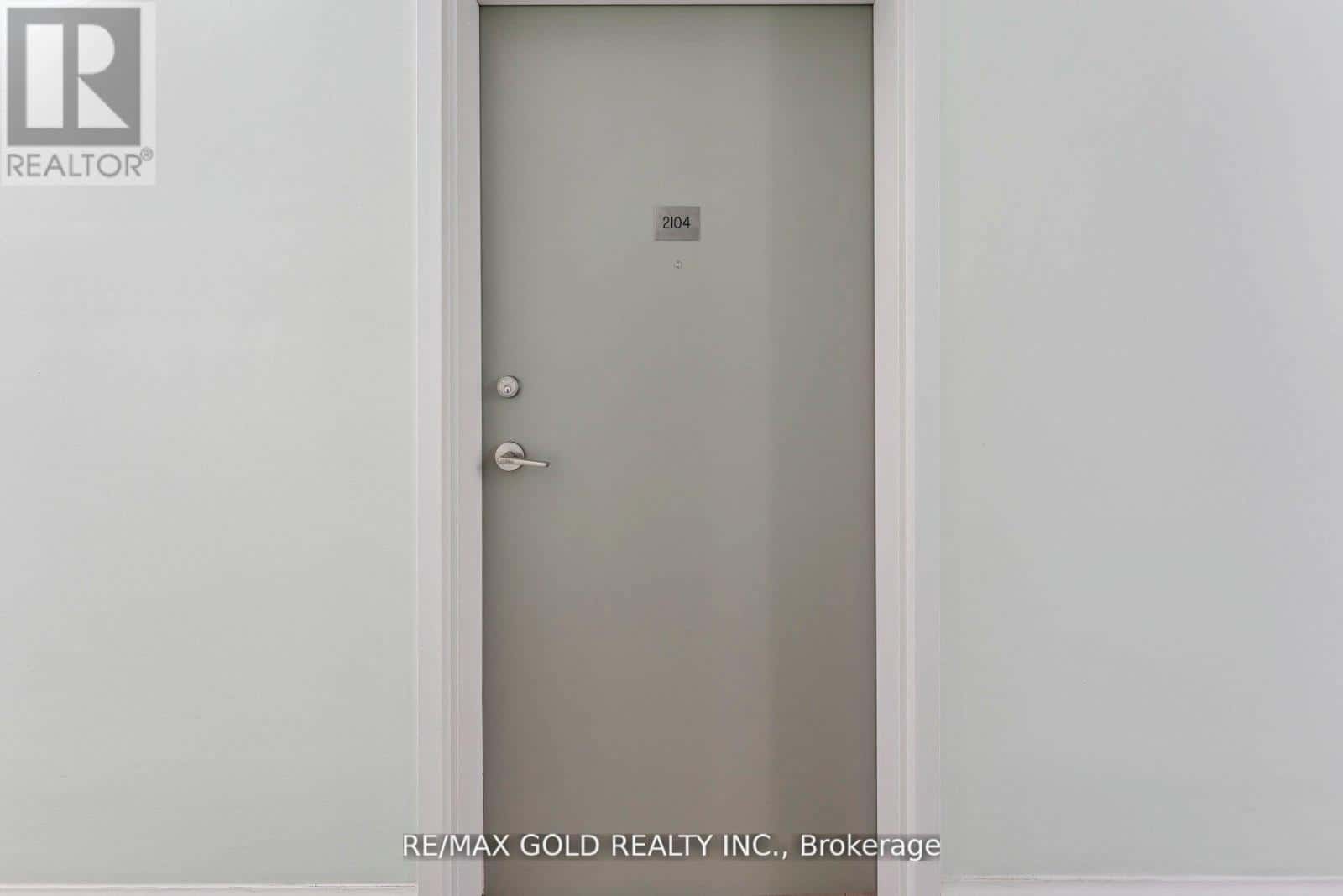 2104 - 6 DAYSPRING CIRCLE — Brampton (Goreway Drive Corridor), Ontario - Photo 5 of 25