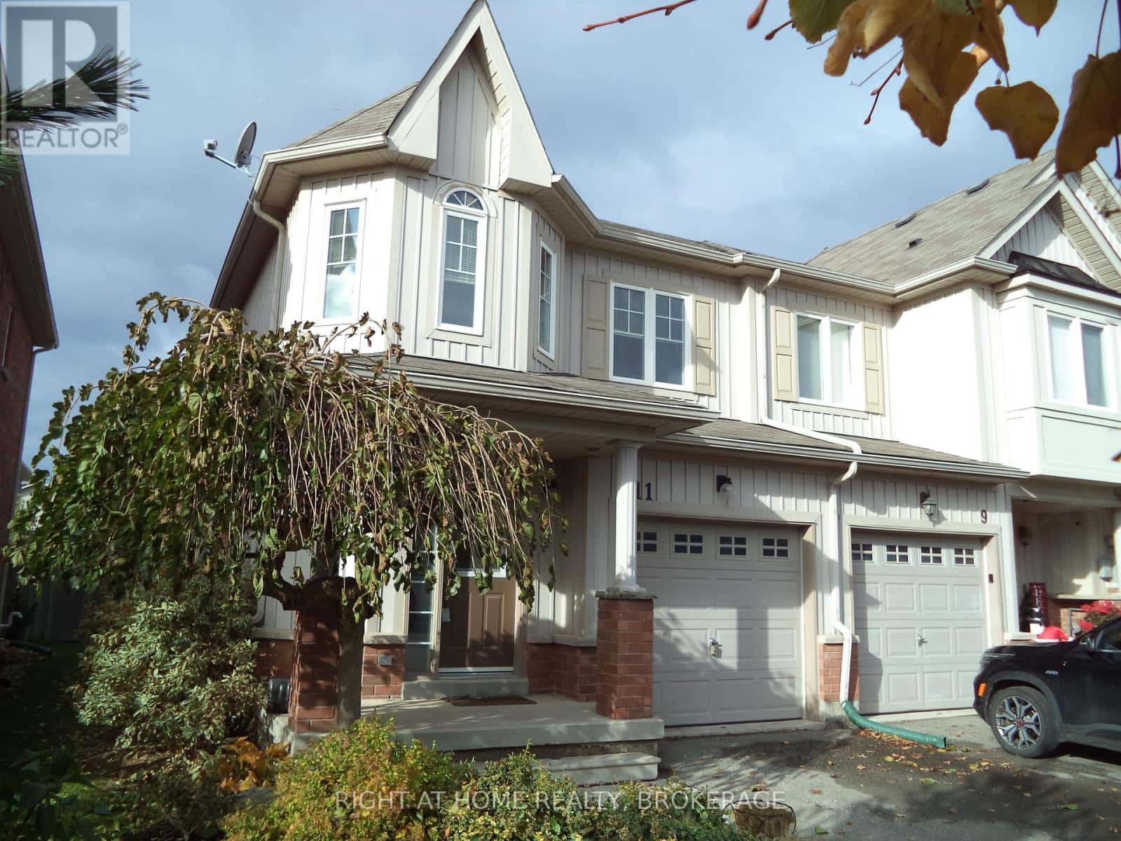 11 COLONEL LYALL STREET — St. Catharines (Secord Woods), Ontario - Photo 2 of 39