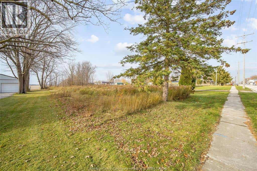 123 ERIE ST. S. — Merlin, Ontario - Photo 3 of 14