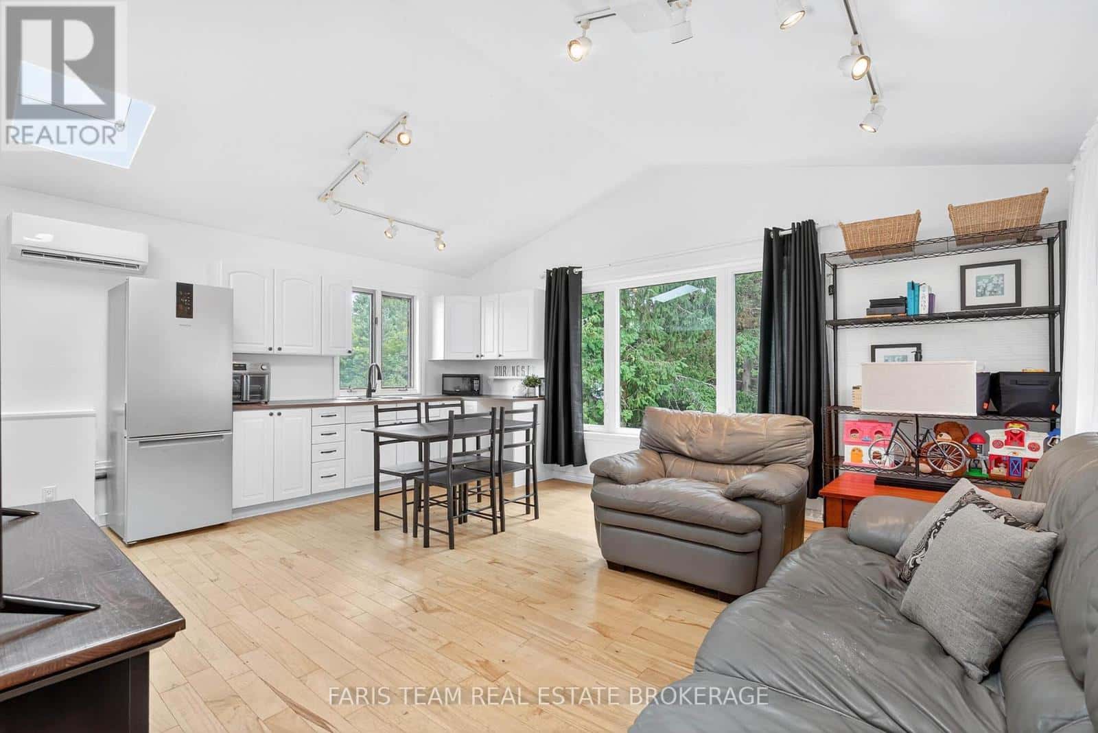 238 Robins Point Road