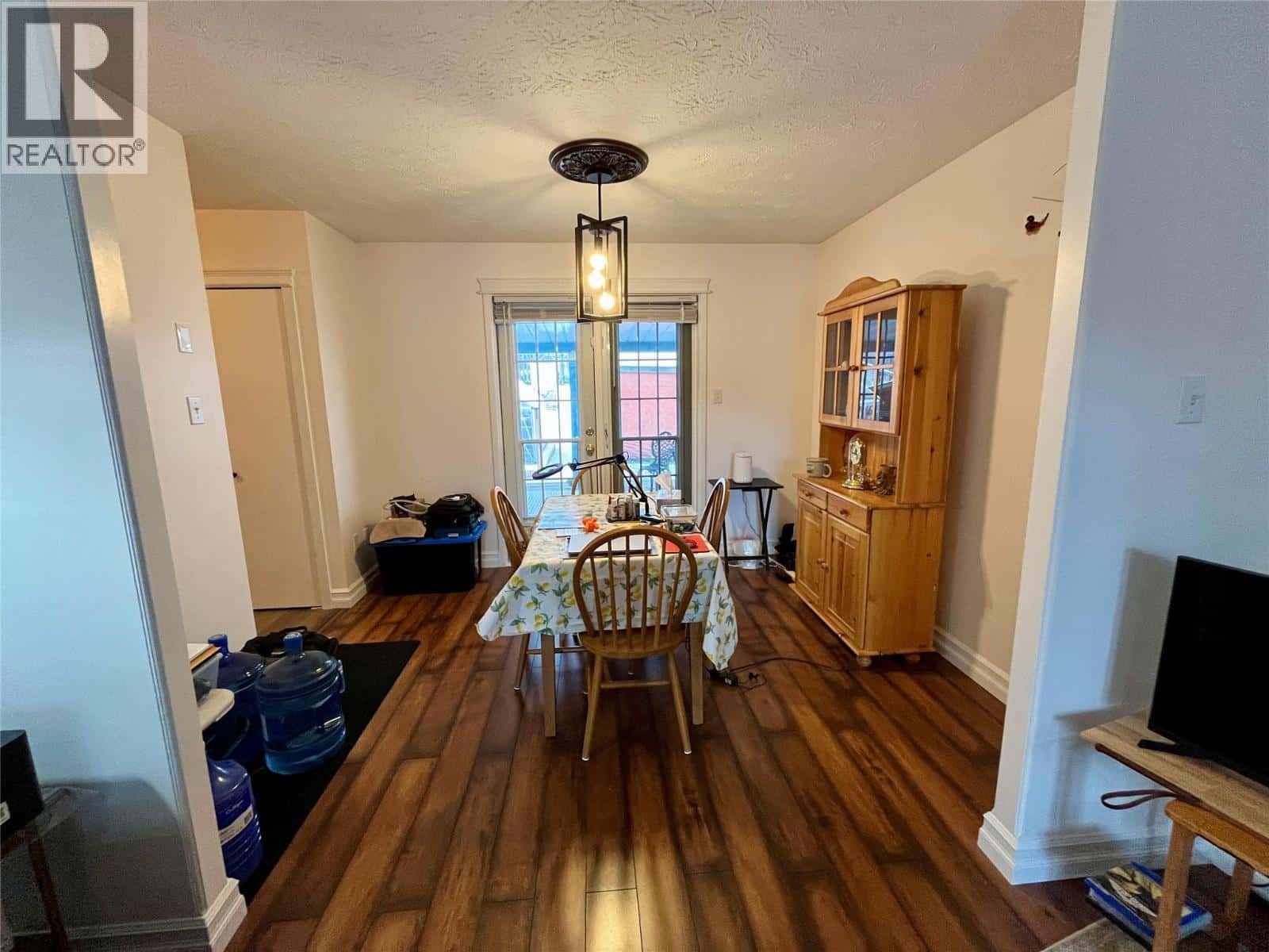 128 Spieker Avenue — Tumbler Ridge, British Columbia - Photo 4 of 21