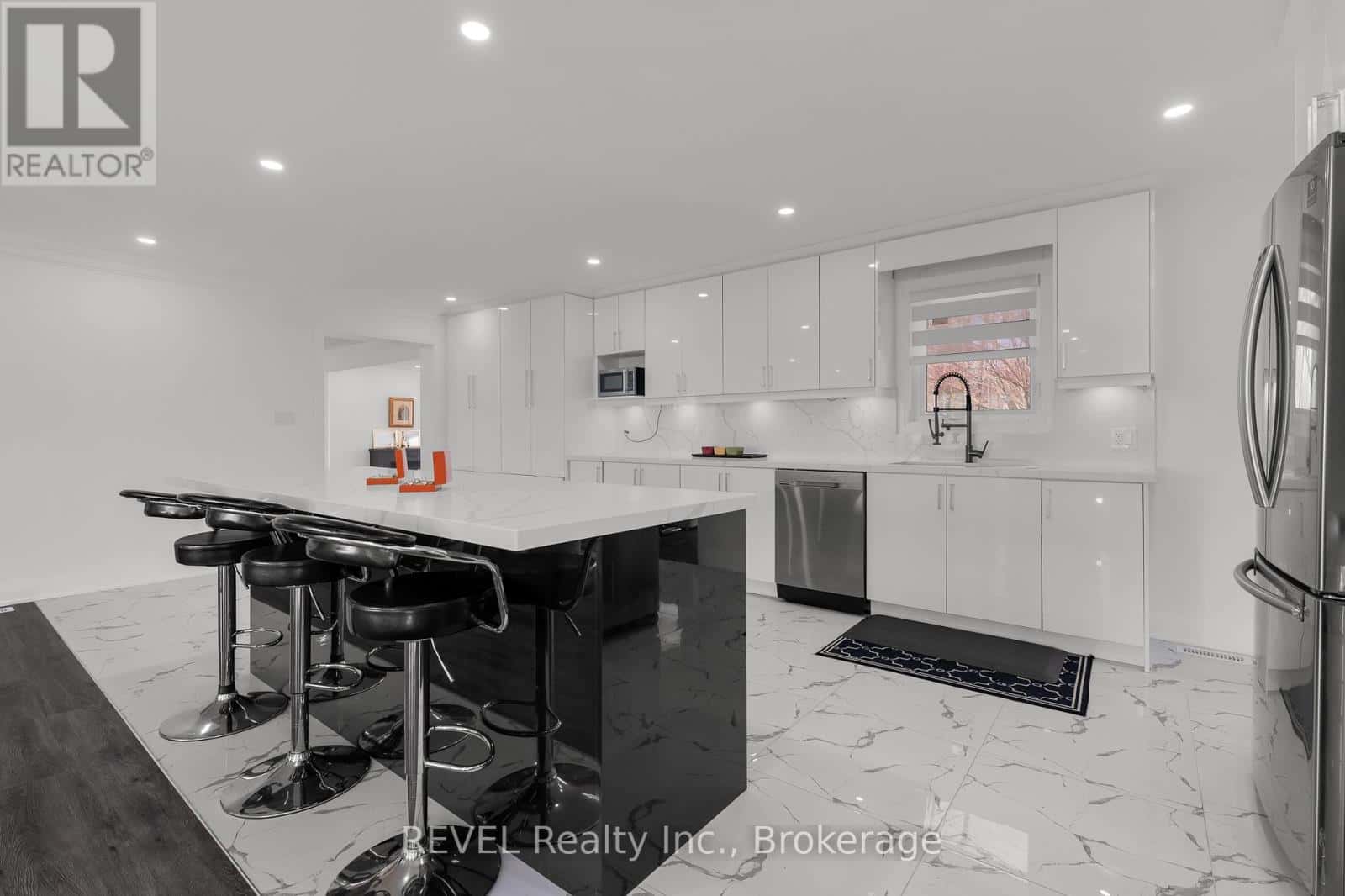 3035 NIAGARA PARKWAY — Fort Erie (Black Creek), Ontario - Photo 5 of 33