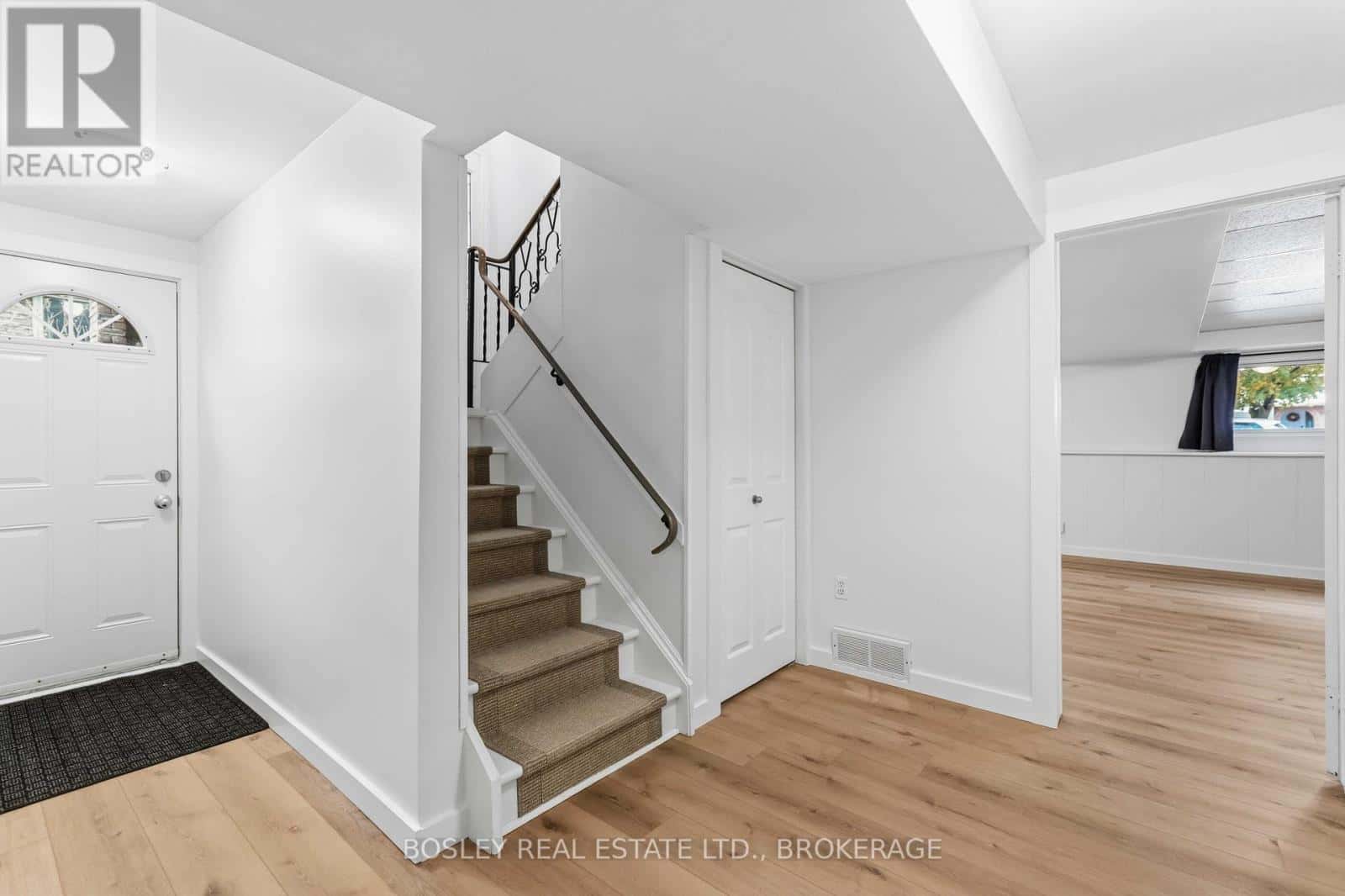 21 JEANETTE DRIVE — St. Catharines (Vine/Linwell), Ontario - Photo 5 of 40